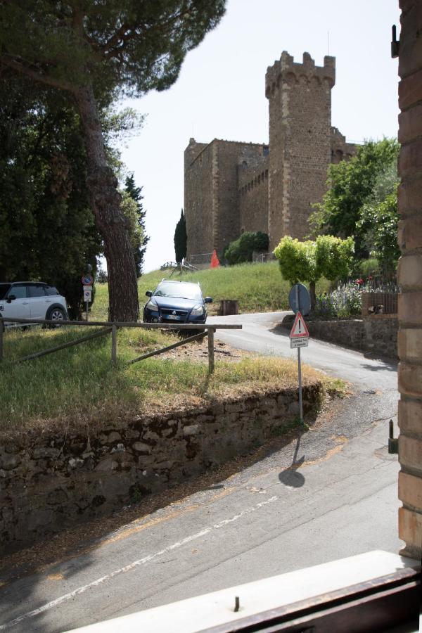Casa Costa Delle Caserme Montalcino Bagian luar foto